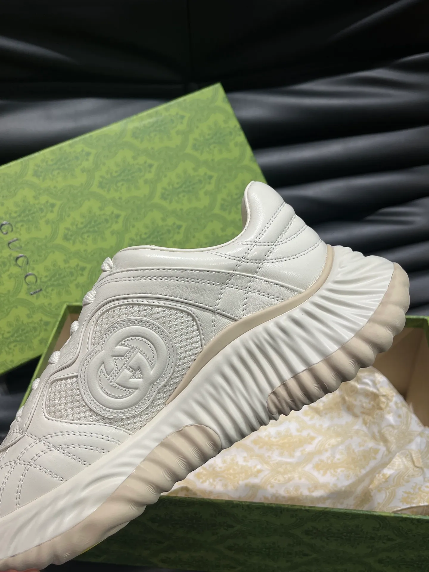 Men's Men's Shoes💰p760 "Gucc*" Ri Men's Men's Shoes💰p Men's Men's Shoes💰ple Series 2024ss👫Couple Style Casual Sports Shoes, buy the original and accurately reproduce it! Restore the quality of details, Gucci Ri men's shoes 💰p men's shoes 💰ple series sports shoes are made with innovative stitching technology to create a flowing texture like water. The leather design is paired with three-dimensional interlocking Double G leather patches and Gucci letter metal accessories, creating a free flowing texture of the entire shoe with a 3D effect. A classic and versatile piece that feels super comfortable on your feet! Female 35-40 Male 38-45